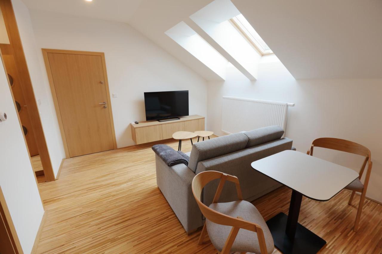 Apartmany U Kvetne Zahrady Kroměříž エクステリア 写真